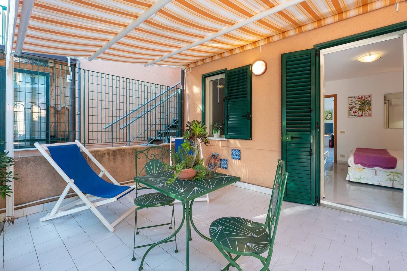 Foto 3 von 27: Apartment 'Terrazzo Eucalipto' mit Meerblick, WLAN und Klimaanlage