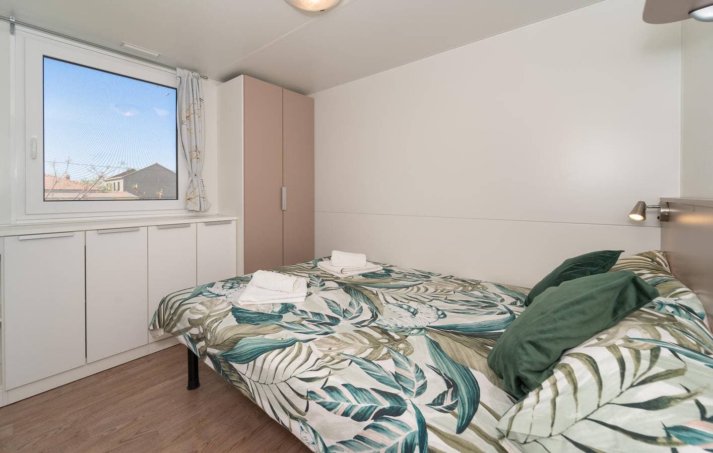Foto 10 von 23: Gemütliches Mobilheim mit Meerblick, WLAN und Terrasse – 1 km vom Strand entfernt