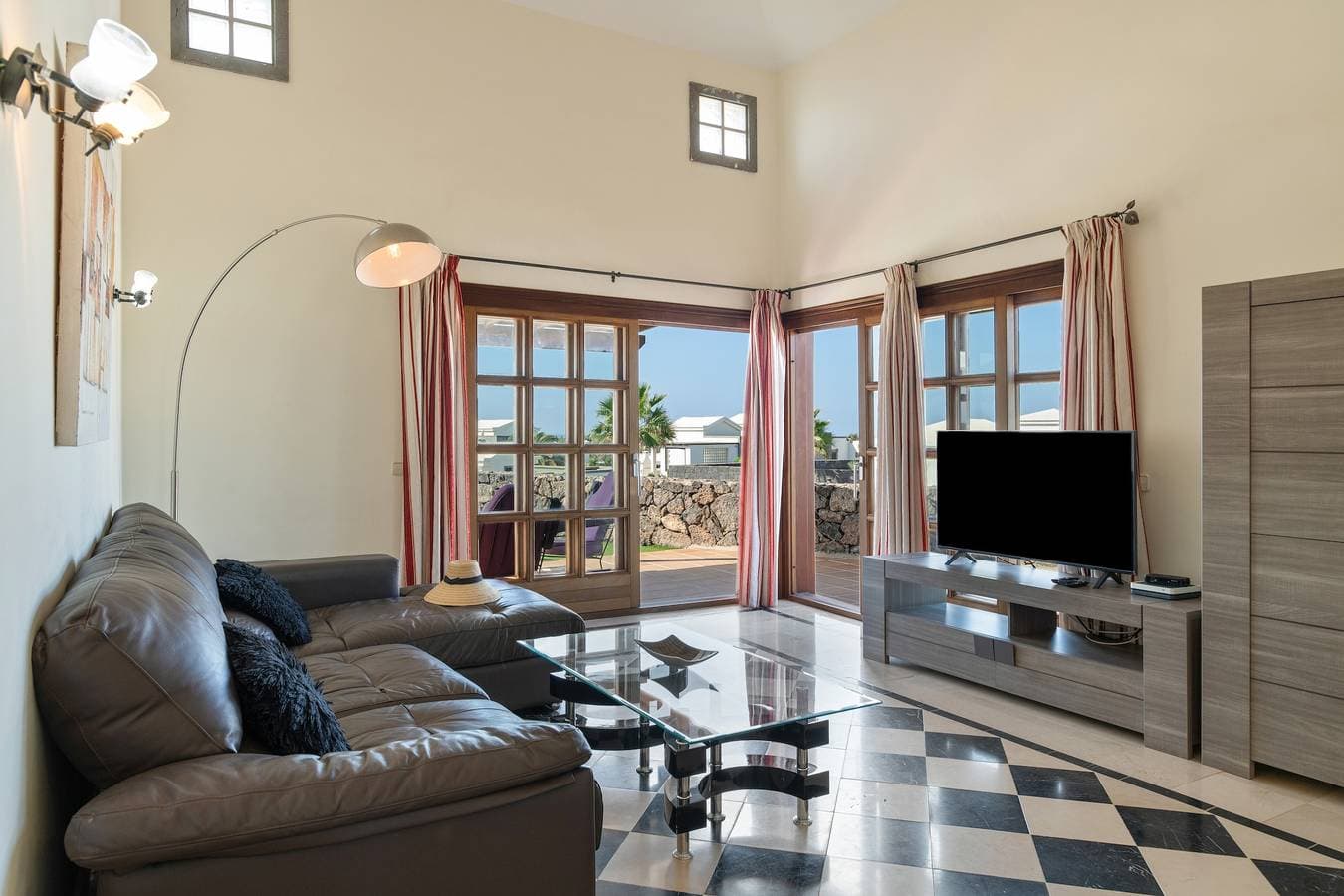 Foto 6 von 31: Villa Los Alisios 58 mit Bergblick, Pool, WLAN, Terrassen und Garten