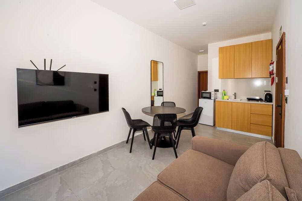 Foto 13 von 15: Cosy 1Br Apt In Qawra - Few steps from the sea