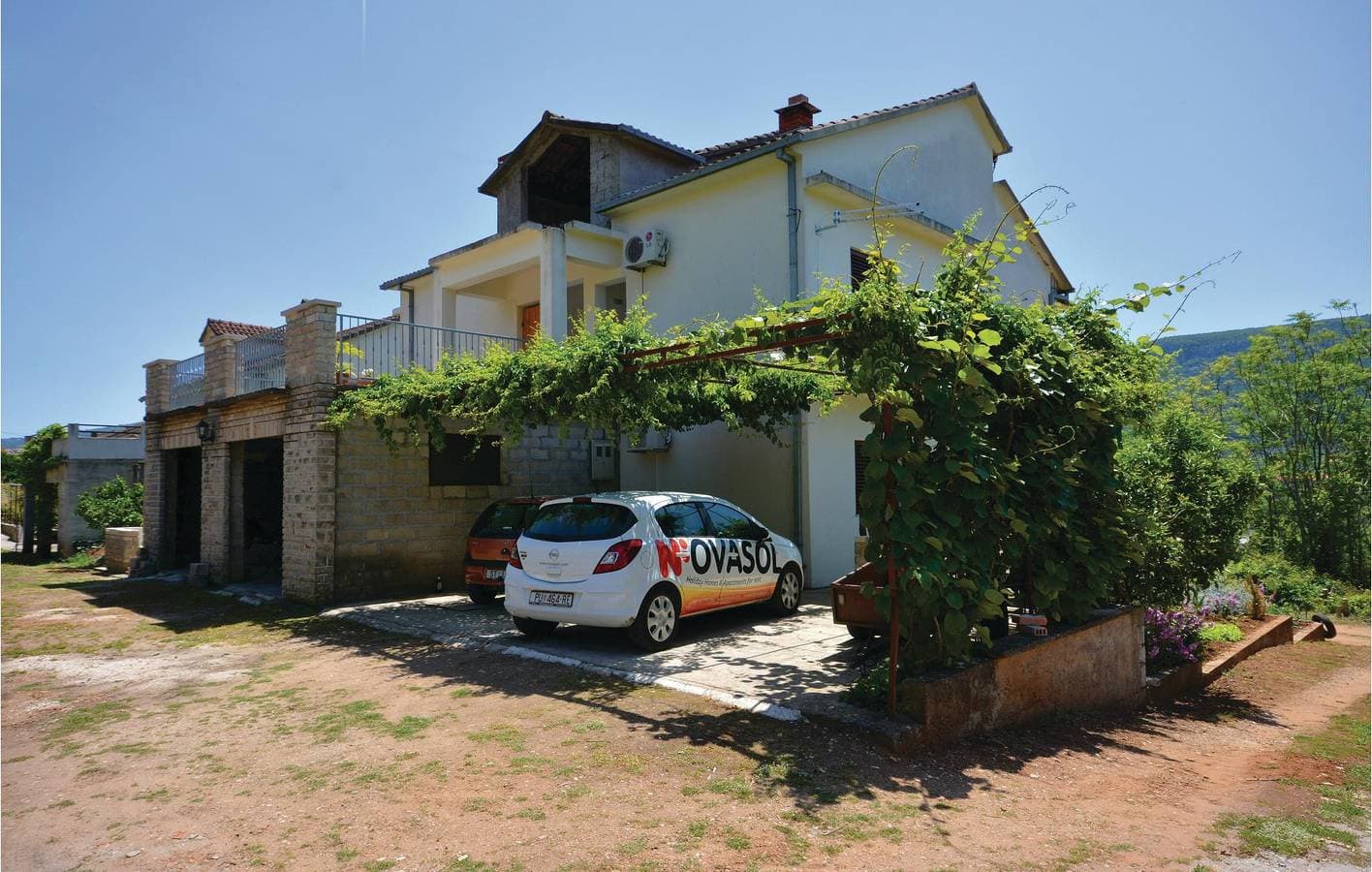 Foto 3 von 19: Gemütliche Ferienwohnung mit Terrasse und Parkplatz, 2,5 km vom Strand entfernt