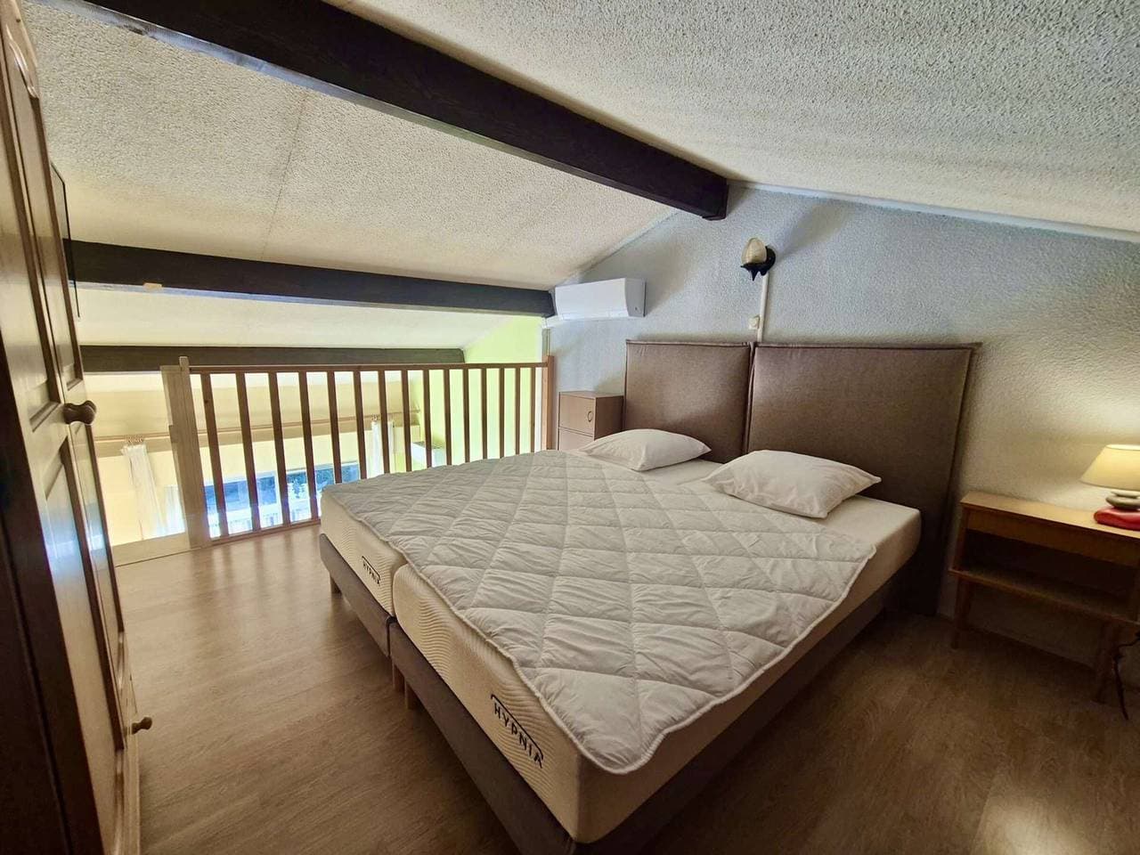 Foto 7 von 17: Klimatisierte T2 Mezzanine mit Pool und Parkplatz in Cogolin