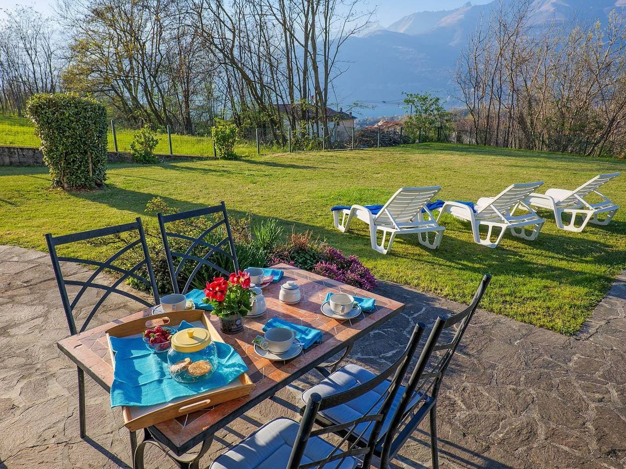 Foto 3 von 31: Sole 4 Garten-Ferienwohnung mit Pool