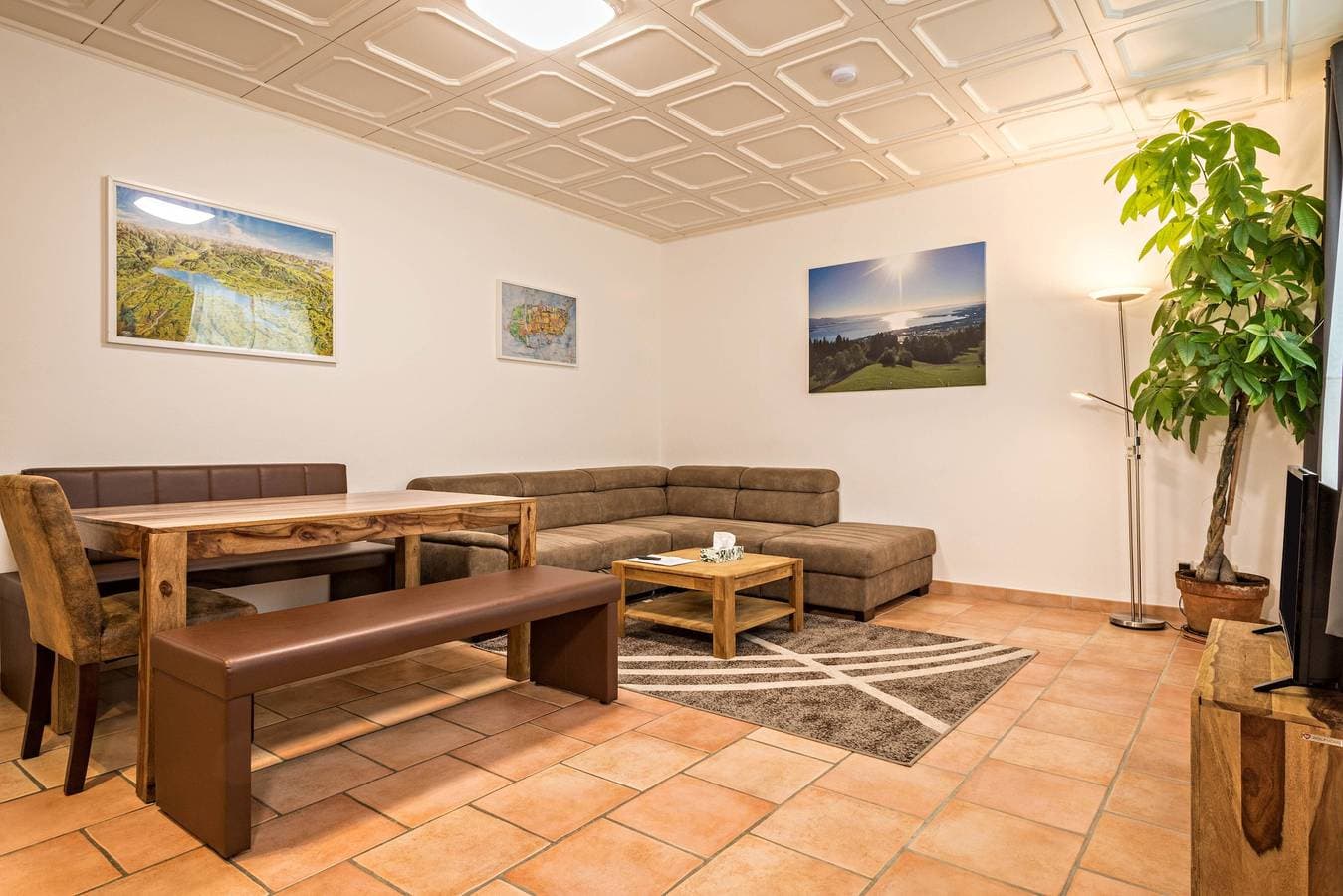 Foto 3 von 21: Stilvolle Ferienwohnung "Tuna" in Altbau Villa, mit Blick auf die Berge