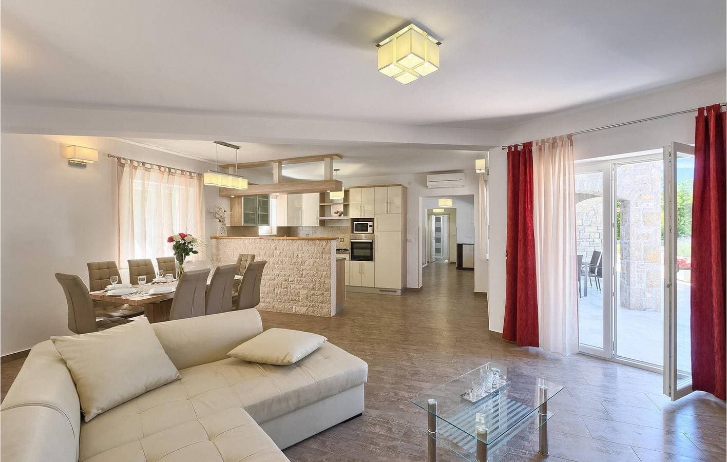 Foto 12 von 60: Gemütliche 2-Zimmer-Wohnung mit Pool, WLAN und Parkplatz