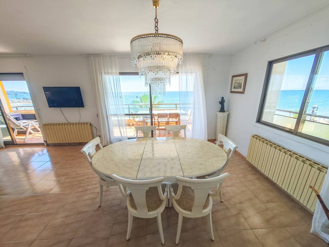Foto 9 von 36: Geräumige Wohnung in Salou mit Parkplatz und Meerblickterrasse