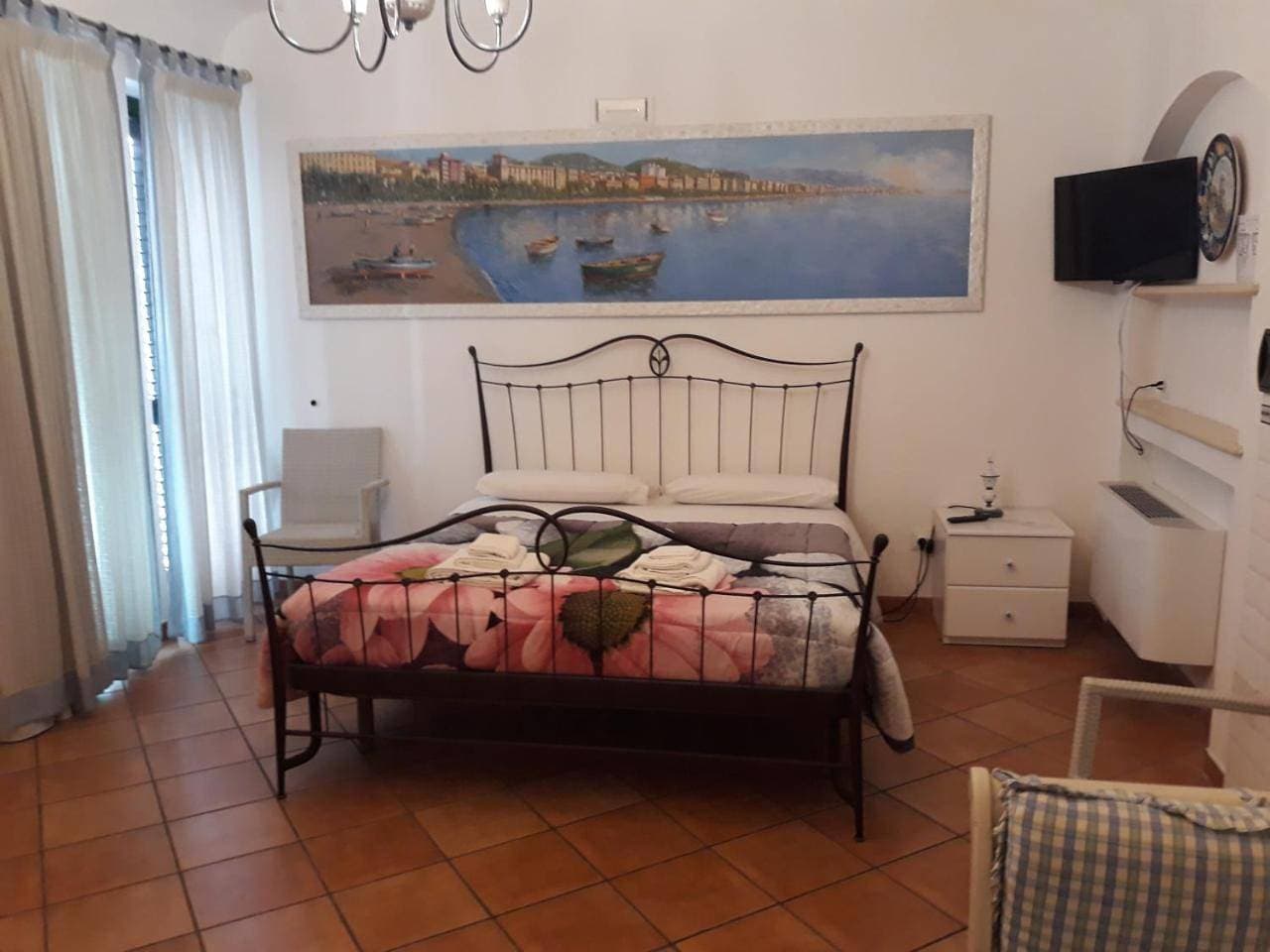 Foto 7 von 13: Double Room with Private Bathroom