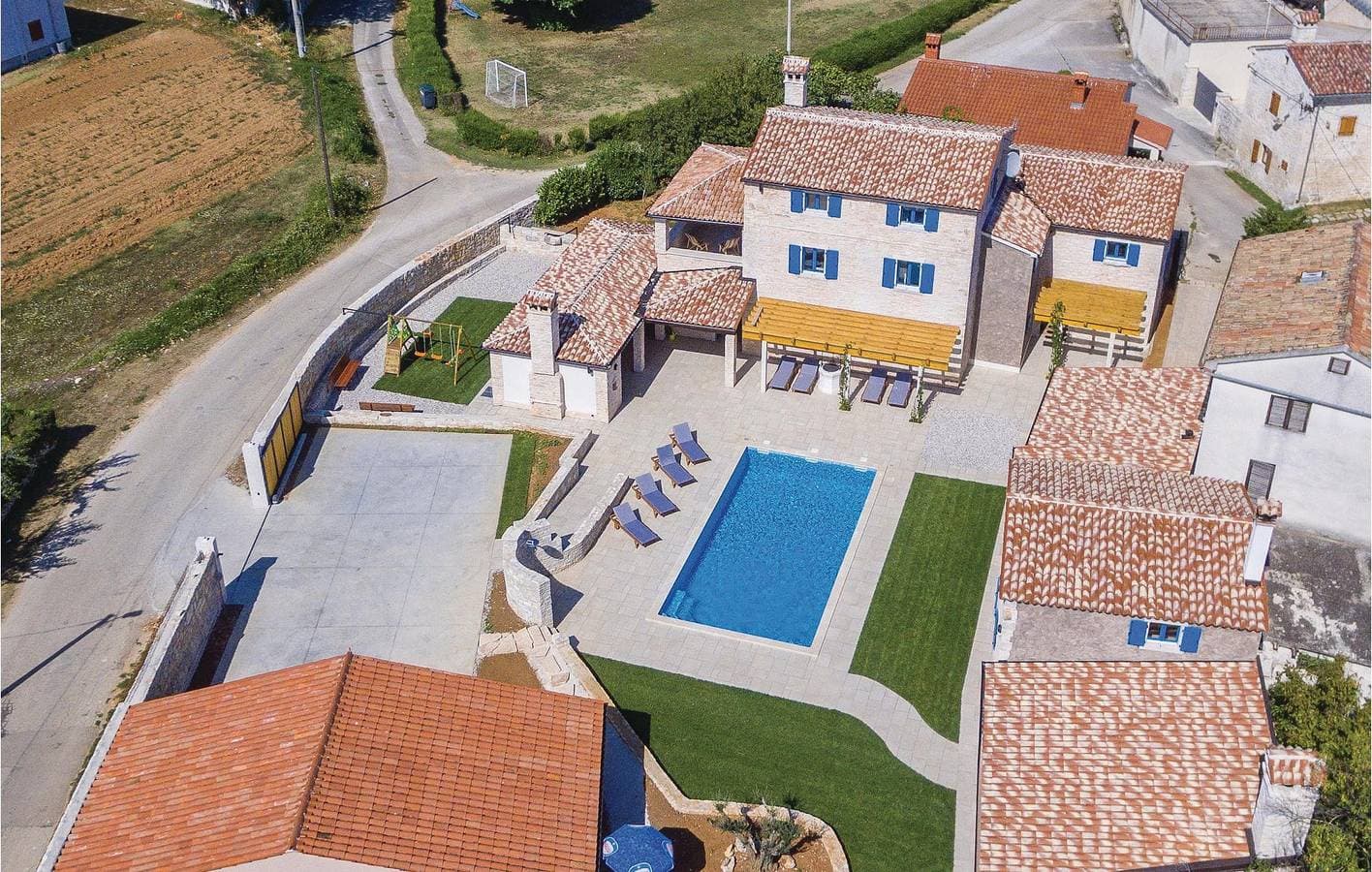 Gemütliche 1-Zimmer-Wohnung mit Pool, WLAN und Parkplatz 1