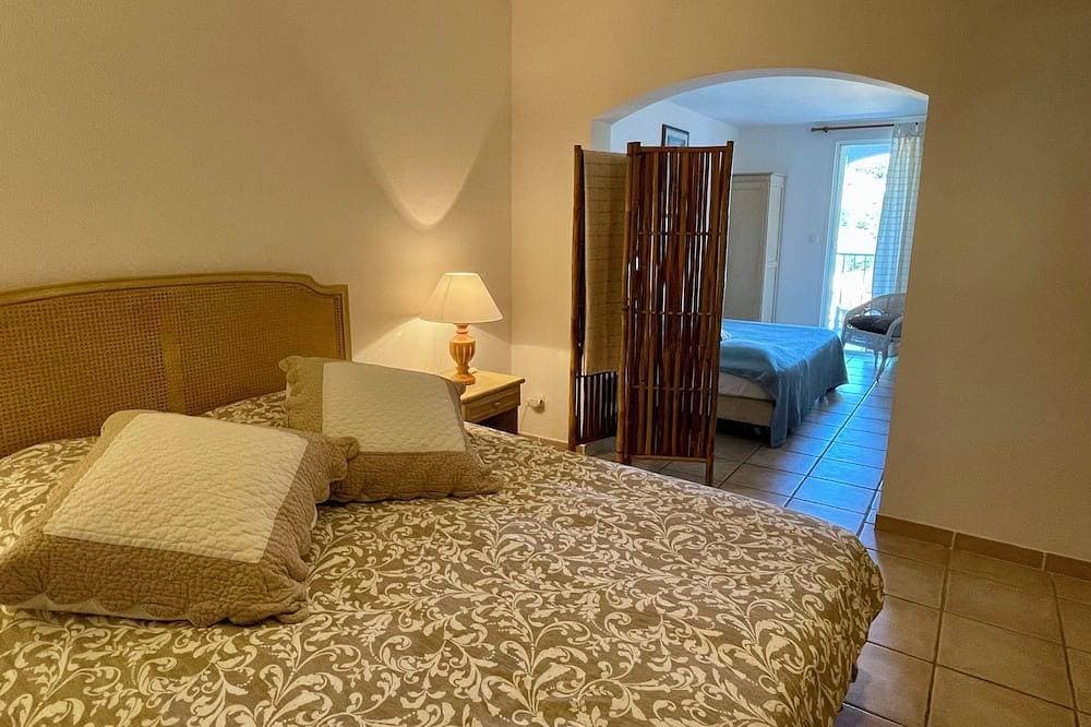 Foto 4 von 16: Apartment n°3 near the beach - sea view + terrace