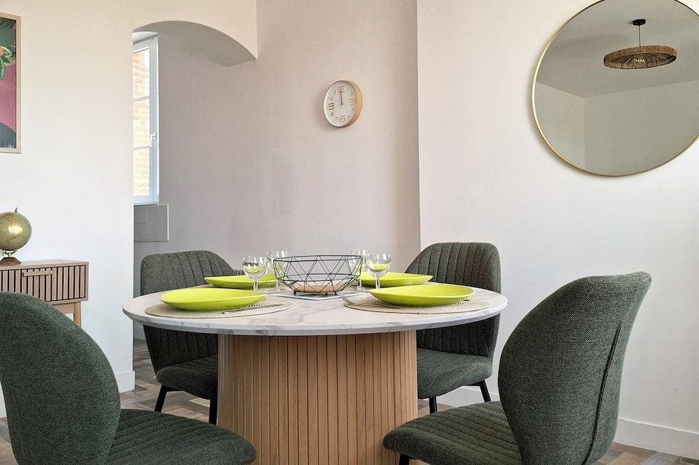 Foto 9 von 21: A Getaway in Normandy: A Duplex in the Heart of Pont-Audemer