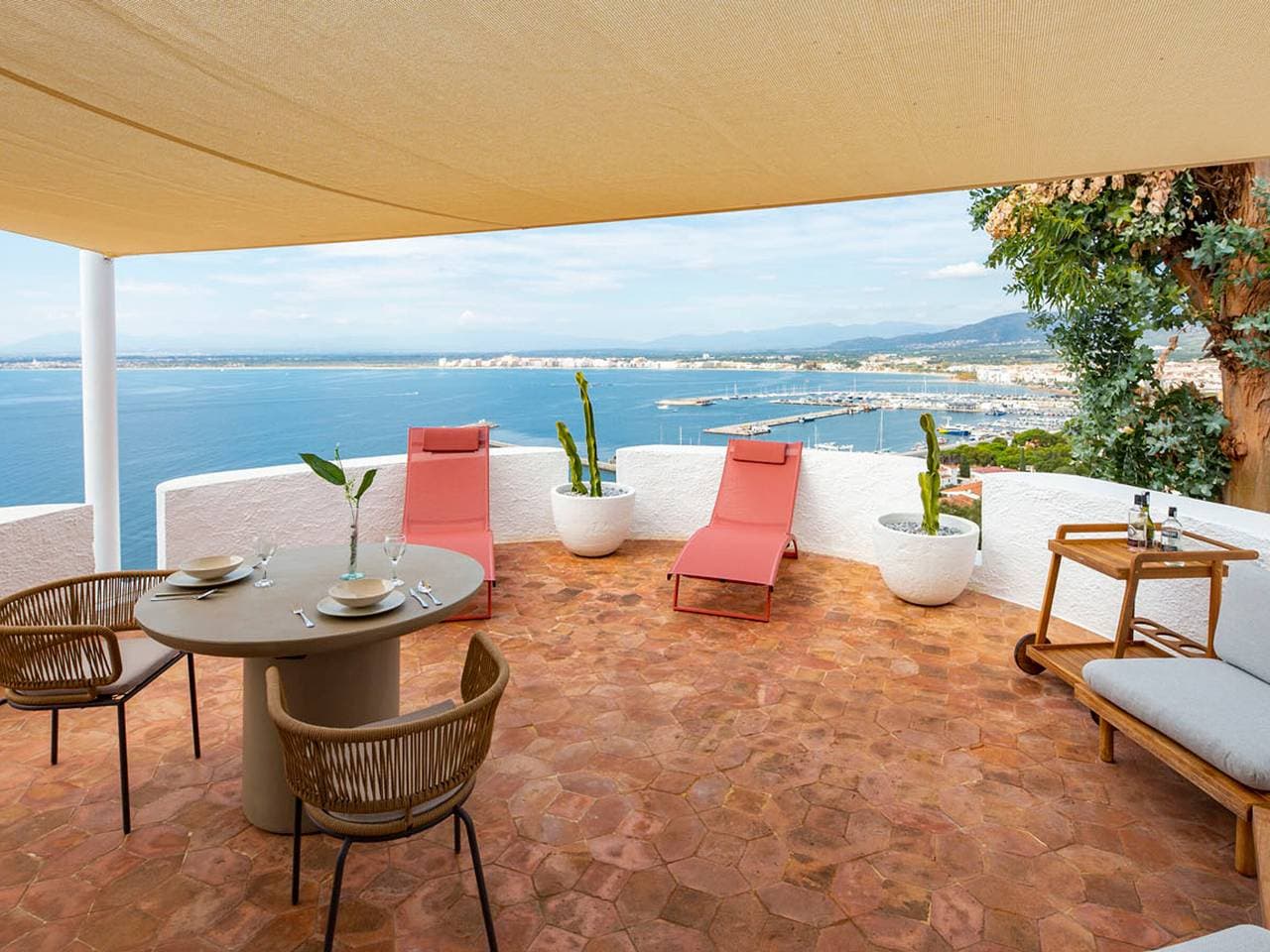 Foto 4 von 22: Schickes Studio mit Pool für Paare in Roses