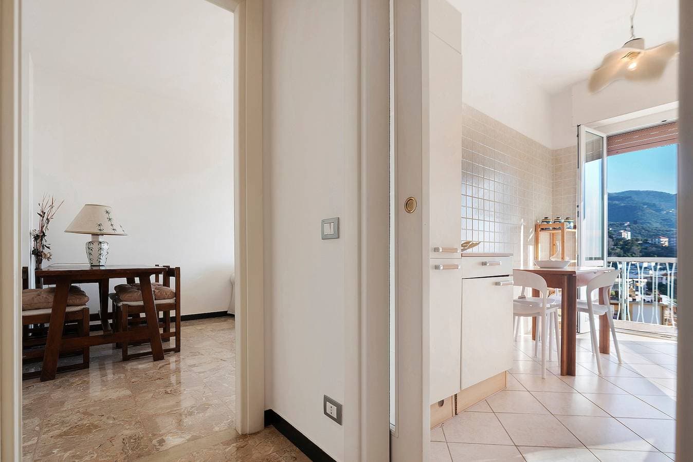 Foto 9 von 38: Appartement 'Maison Giovanna mit Garagenparkplatz', Meerblick, WLAN und Klimaanlage