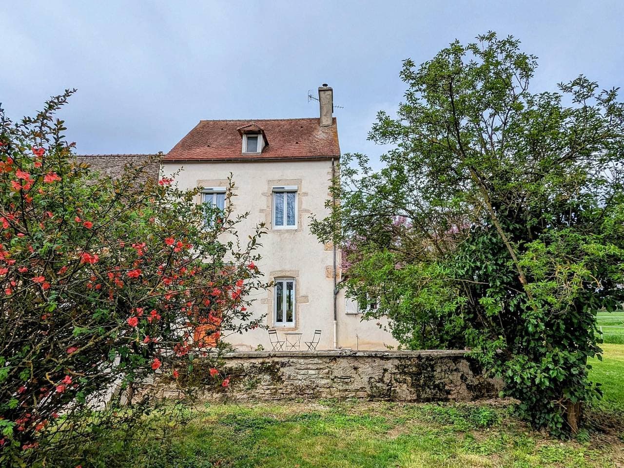 Renoviertes Haus mit Garten, Kamin, Parkplatz und WLAN nahe Beaune 1
