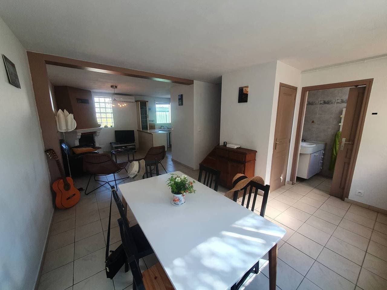Foto 3 von 16: Mit Blick auf den Sandstrand, Klimaanlage, Internet, 3 Schlafzimmer