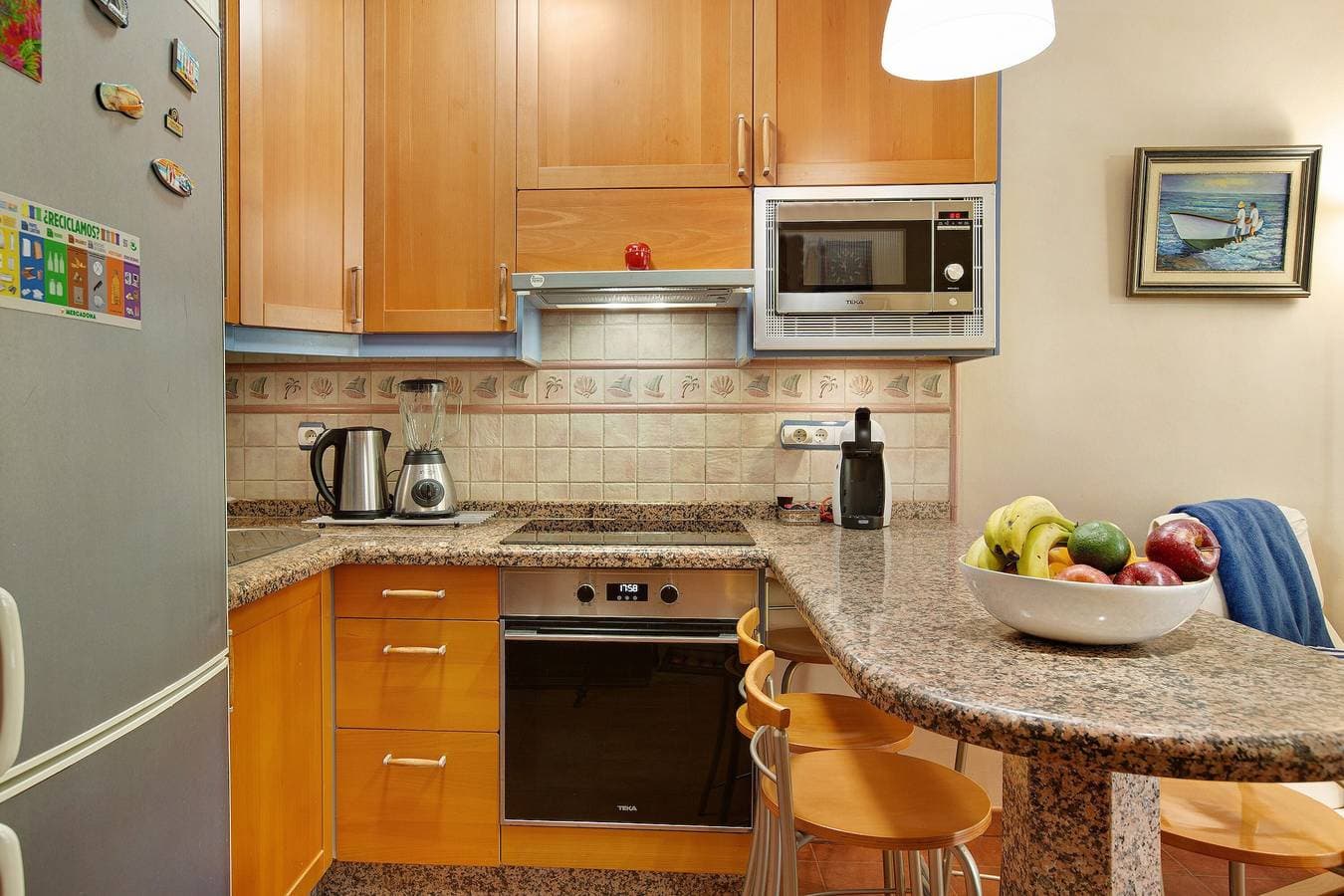 Foto 13 von 23: Apartamento Sol Del Sur mit Meerblick, Pool, WLAN und Garten