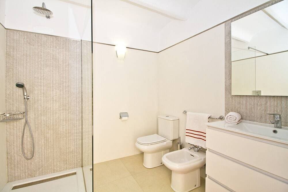 Foto 8 von 23: Pou davall house