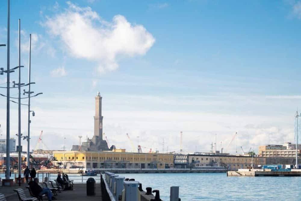 Foto 10 von 12: [Erlebe Genua] Alter Hafen 7 Min • Zug 4 Min