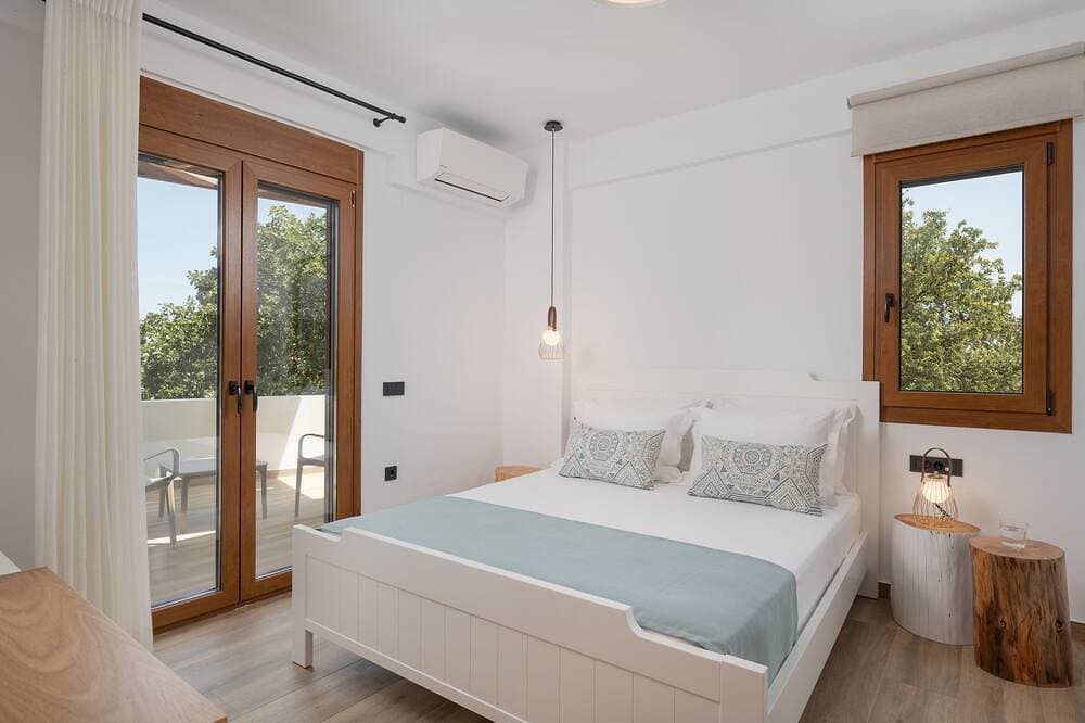 Foto 6 von 30: De.Light Boutique Villa III, Featuring Heated Pool