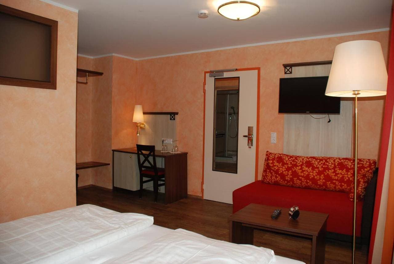 Foto 8 von 13: Standard Double Room - Annex