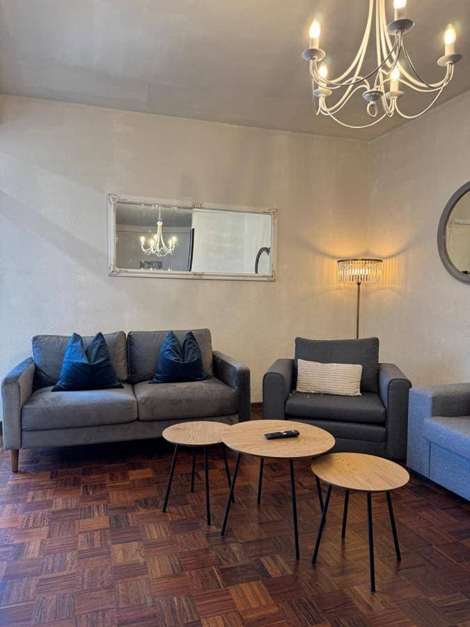 Foto 4 von 36: Three-Bedroom Apartment - High Floor