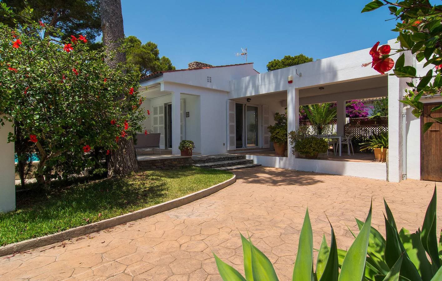 Rückzugsort am Strand mit Pool, AC und Terrasse 1