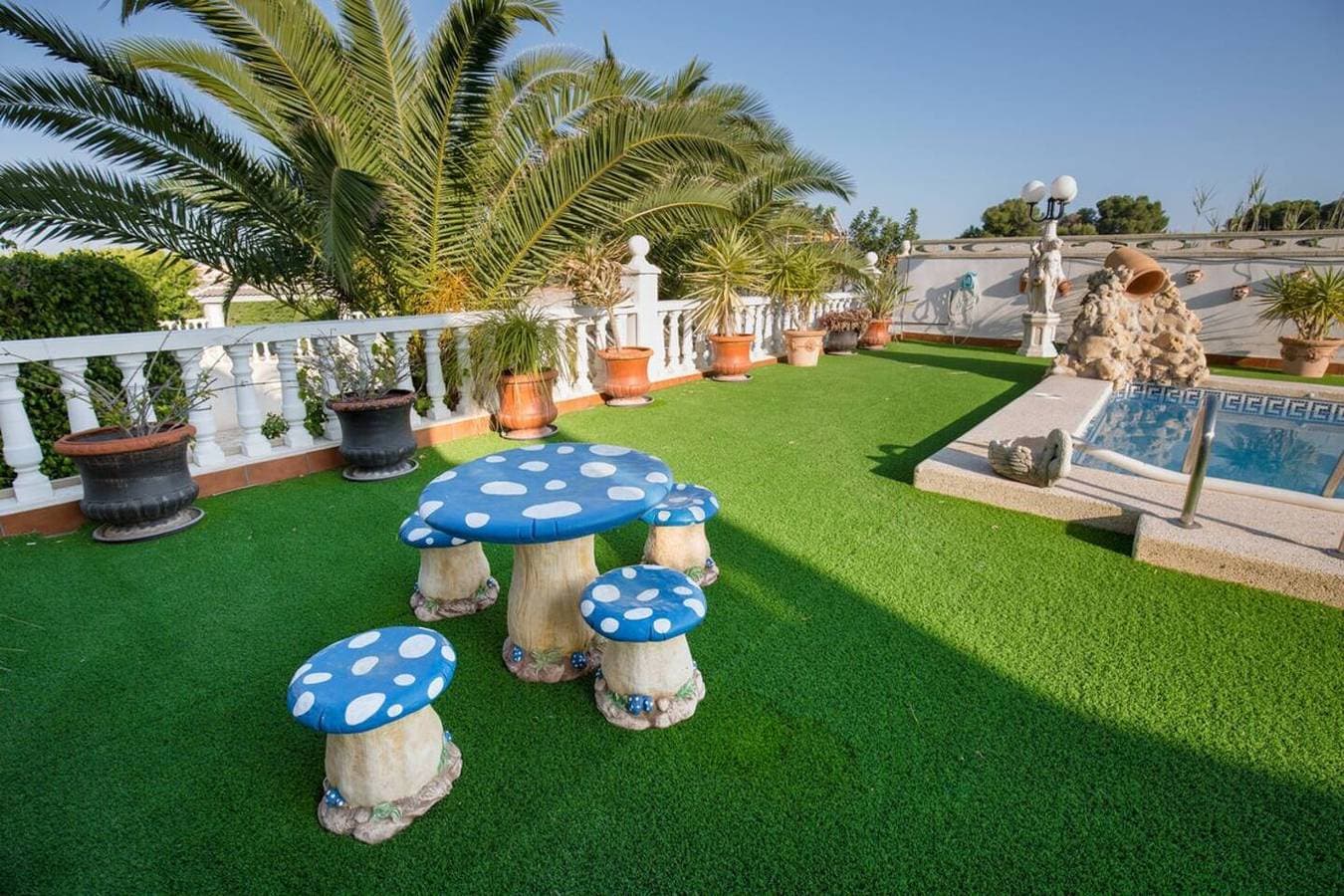 Foto 6 von 37: Villa für 12 Personen mit Terrasse