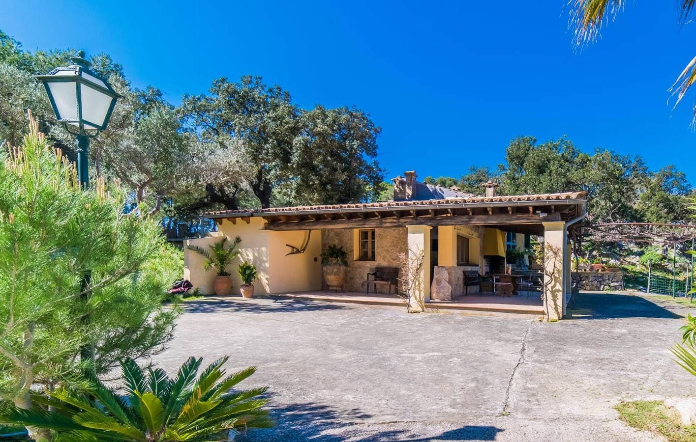 Apartment mit Meerblick, Pool und Terrasse, 1,5 km von Port de Valldemossa entfernt. 1