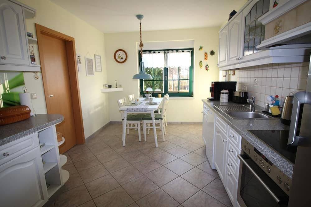 Foto 10 von 25: \"Schwalbennest\" moderne, klimatisierte Ferienwohnung, nah bei  Plau am See.