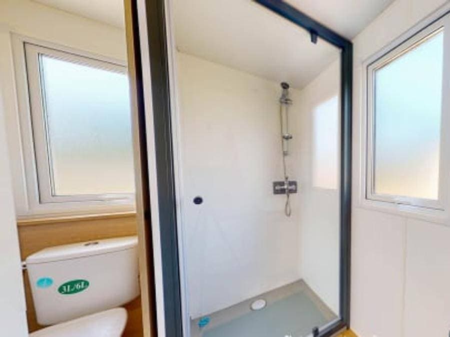 Foto 13 von 24: Camping Siblu Les Dunes De Contis - Funpass inclus - Mobilheim 8 personen - Essential 3ch 8p Signature clim