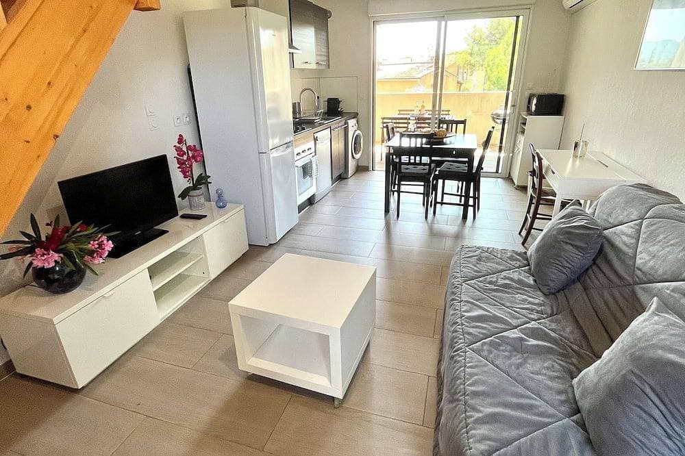 T2 Wohnung, 40 m2 350 m vom Strand von Lecques, ruhig. Klimaanlage, privater Parkplatz 1