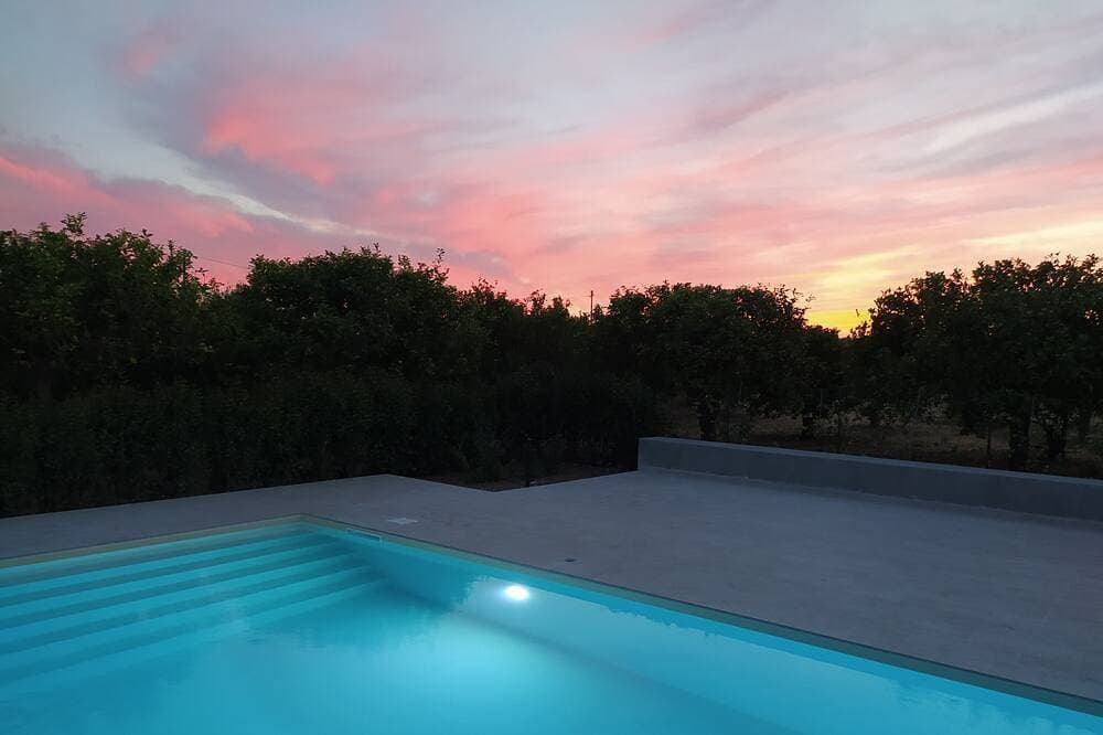 Foto 9 von 30: Frei stehende Villa mit Pool, nur wenige Schritte vom Meer von Avola und Lido di Noto.