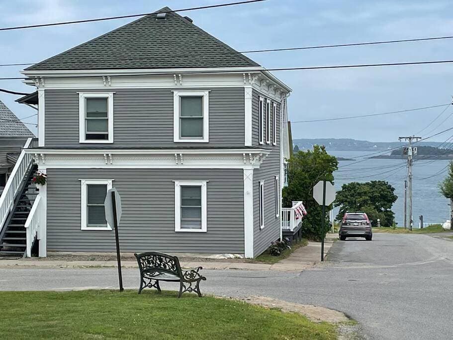 Updated Historic Water St 2 Bdr, 2 Bath apartment. 1