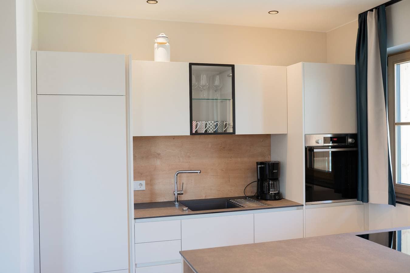 Foto 2 von 30: Ferienwohnung "Schlosshof Himml" mit Bergblick, privater Terrasse und WLAN