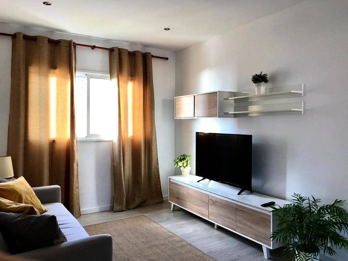 Foto 2 von 32: Two-Bedroom Apartment