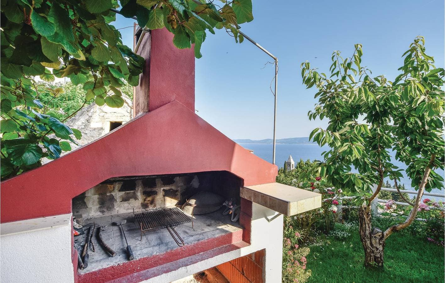 Foto 12 von 36: Gemütliche Ferienwohnung in der Nähe des Juto-Strandes mit Pool und WLAN