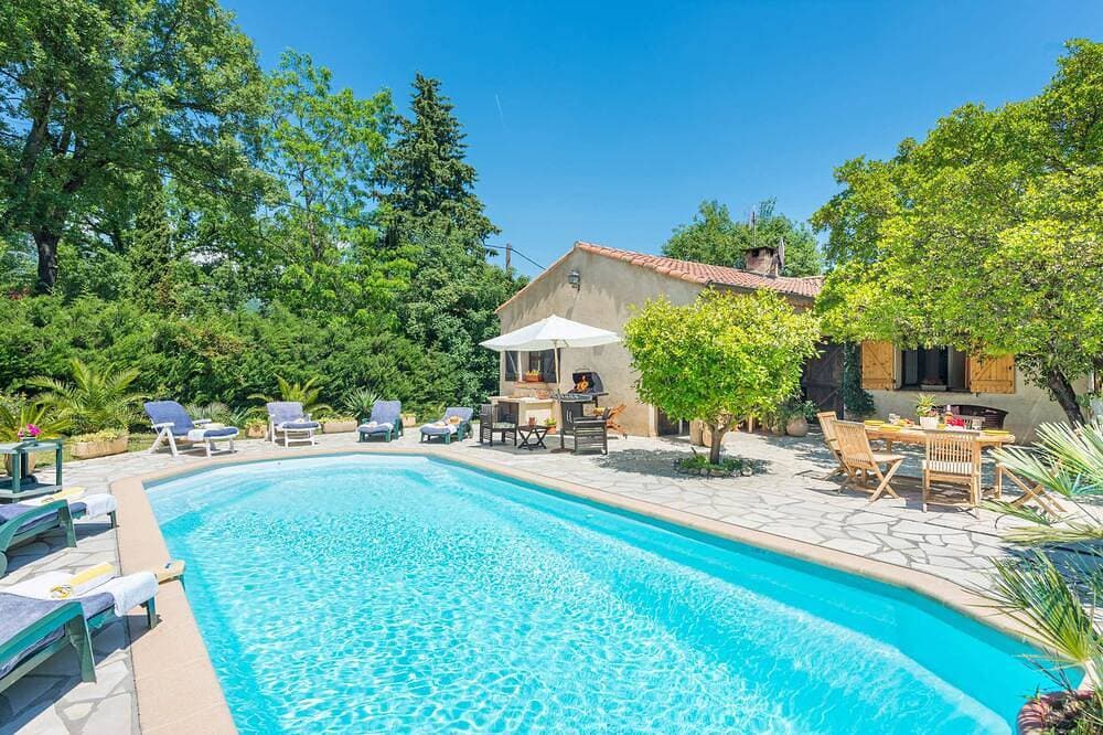 Villa Mas des Fleurs by Villa Plus 1