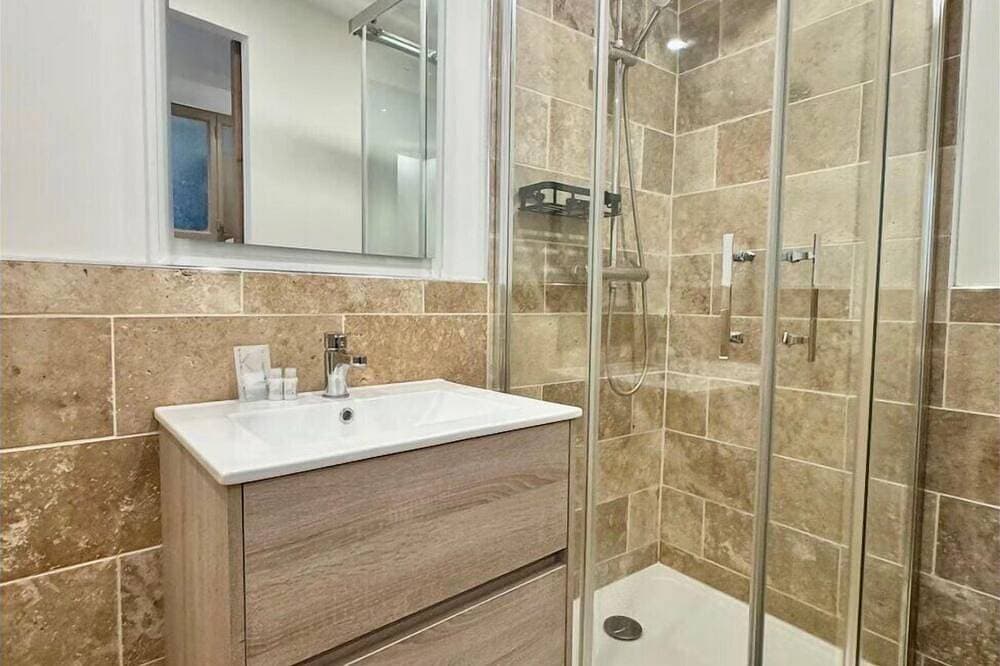Foto 4 von 10: Renovated 2P apartment - Old town St Laurent.
