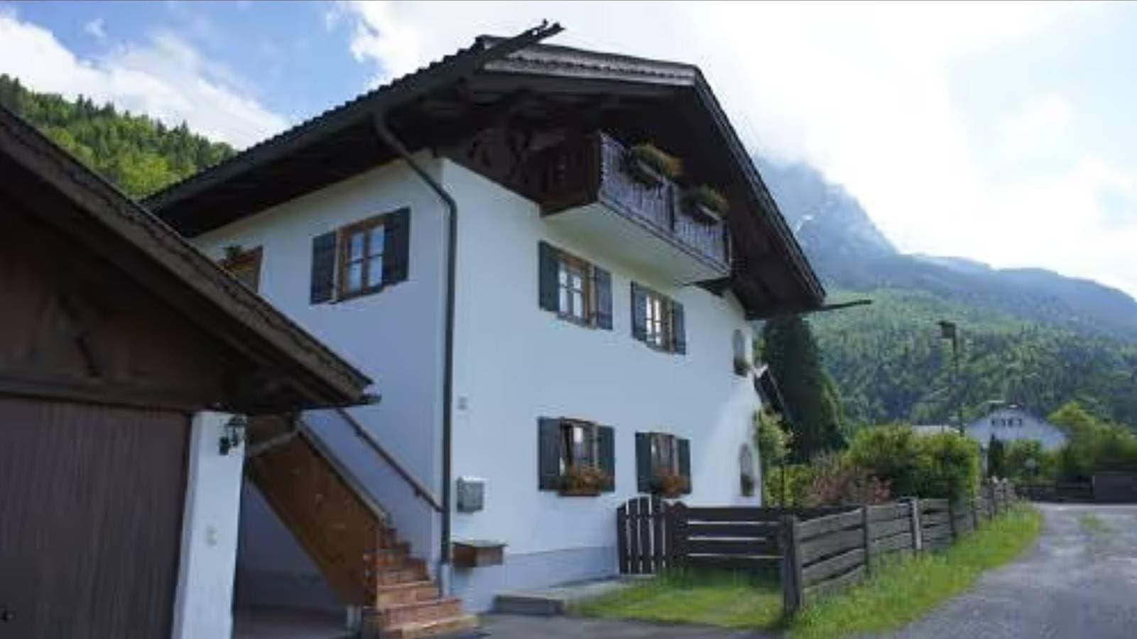 Foto 7 von 13: Ferienwohnung 'Kramerblick' mit Bergblick und Balkon