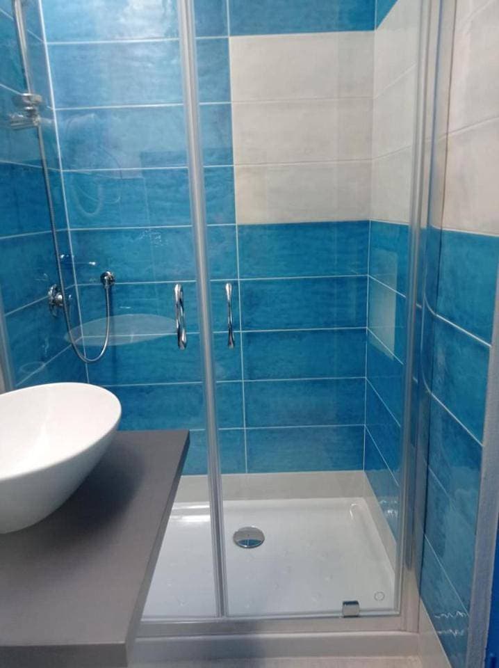 Foto 7 von 9: Double Room with Private Bathroom