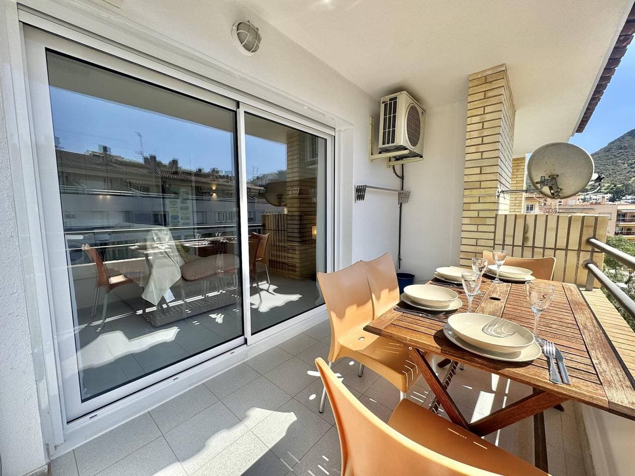 Foto 3 von 21: Ferienwohnung für 4 Personen mit Balkon/Terrasse