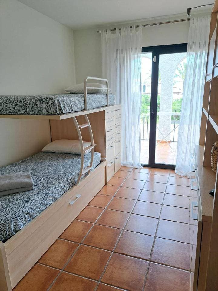 Foto 10 von 26: Three-Bedroom House