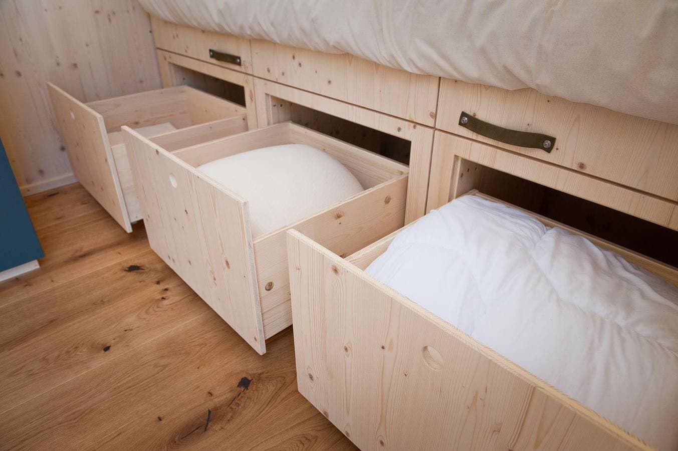 Foto 8 von 29: Naturnahes Sleep Space Off-Grid von Green Tiny Houses mit Nordseeblick