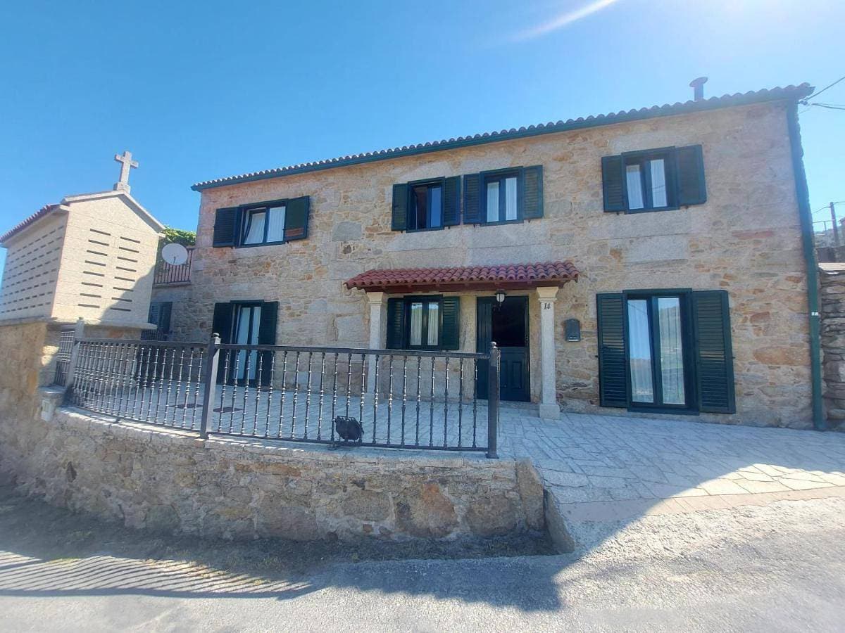 Foto 5 von 17: Three-Bedroom House