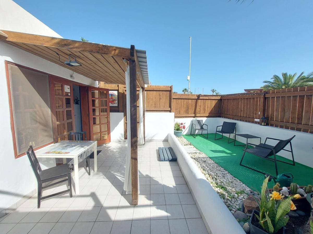 Bungalow with Sunny Private Terrace - Secure Bike or Board Storage 1