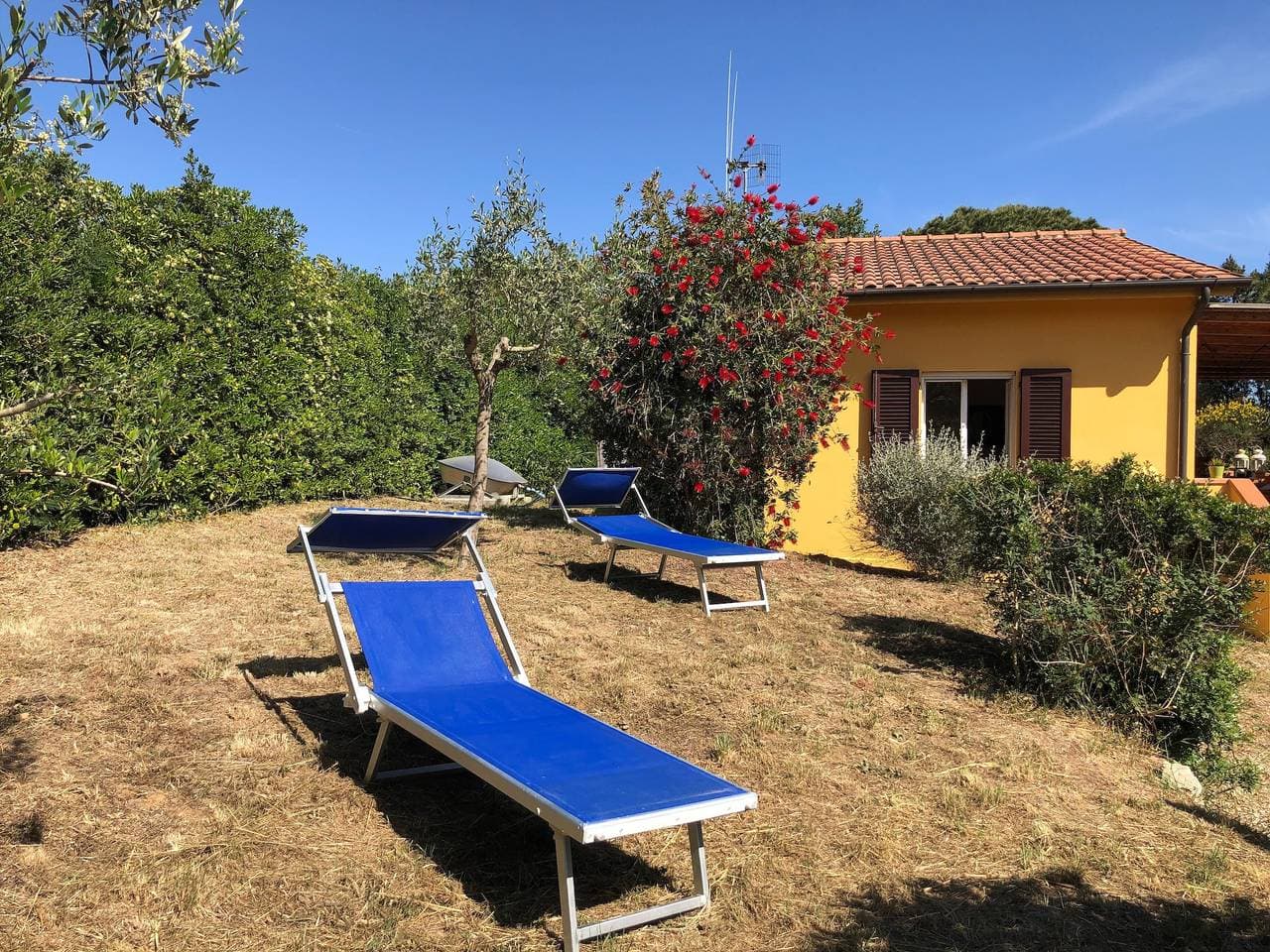 Foto 3 von 38: Ferienhaus "Villetta Lampone" mit Klimaanlage, Garten und Terrasse