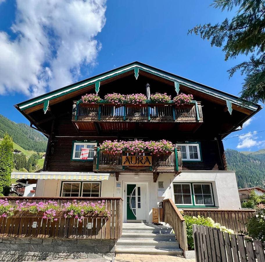 AURA Bed & Breakfast 1