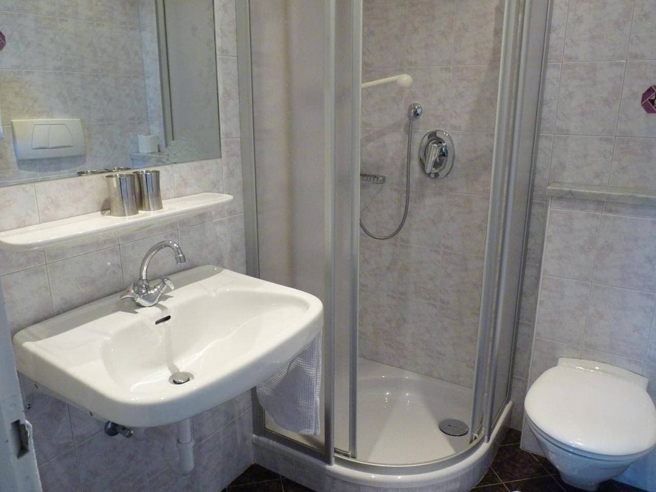 Foto 11 von 13: Double Room with Balcony