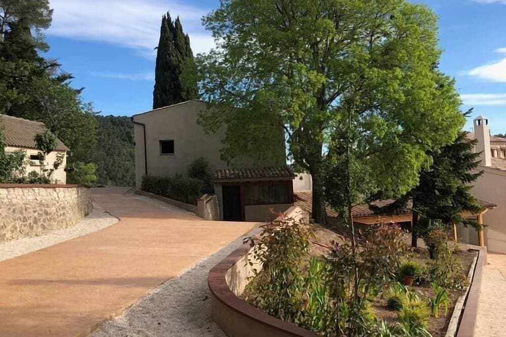 Foto 13 von 30: Atemberaubendes Landhaus umgeben von Weinbergen mit Blick auf Montserrat