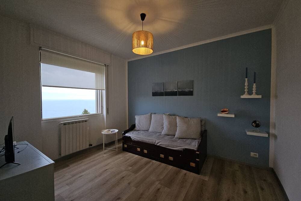 Foto 2 von 22: Spacious two-room apartment with sea view and air conditioning