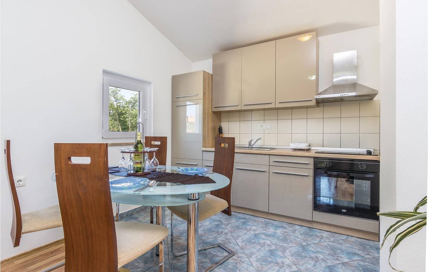 Foto 11 von 21: Modernes Apartment mit Terrasse, WLAN und Parkplatz in der Nähe des Stadtzentrums von Jursici